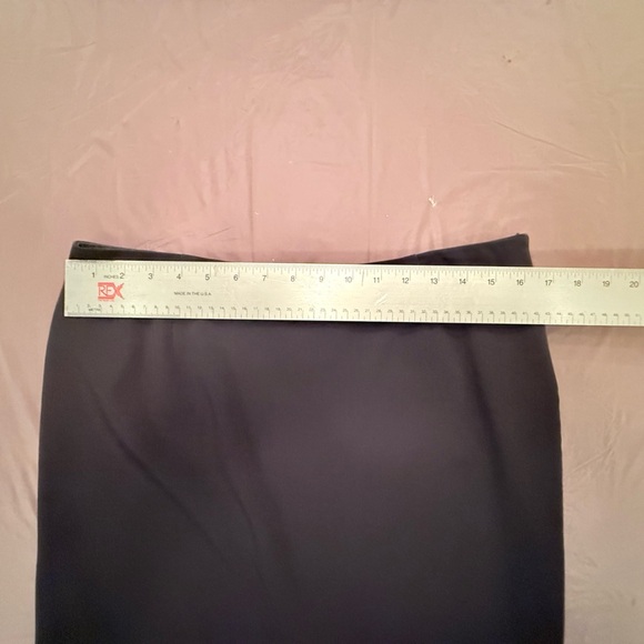 MaxMara Black Knee Length 100% Wool Women's Suit Skirt Size 10/Medium MSRP $595 - Picture 8 of 8